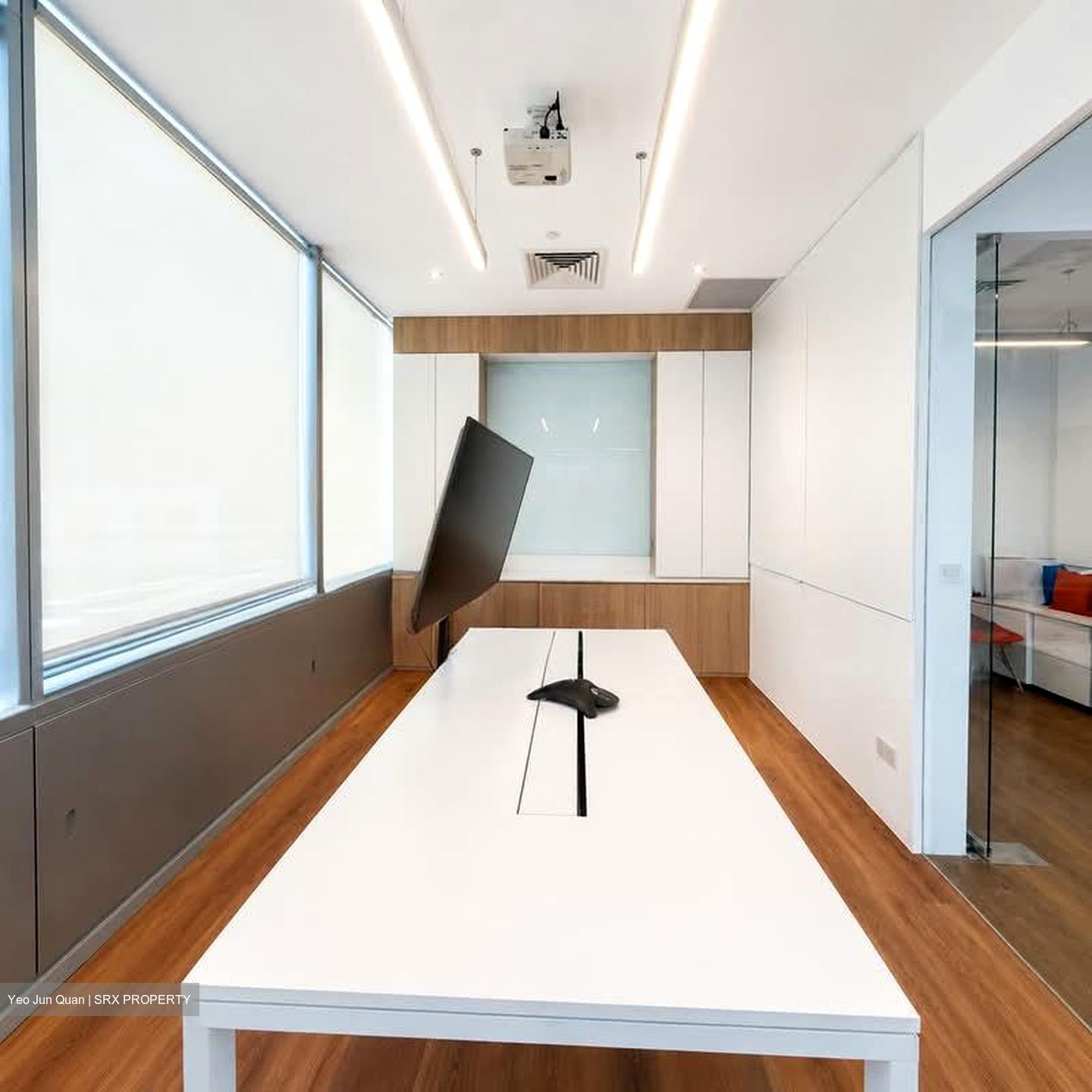 Robinson Square (D1), Office #568209311